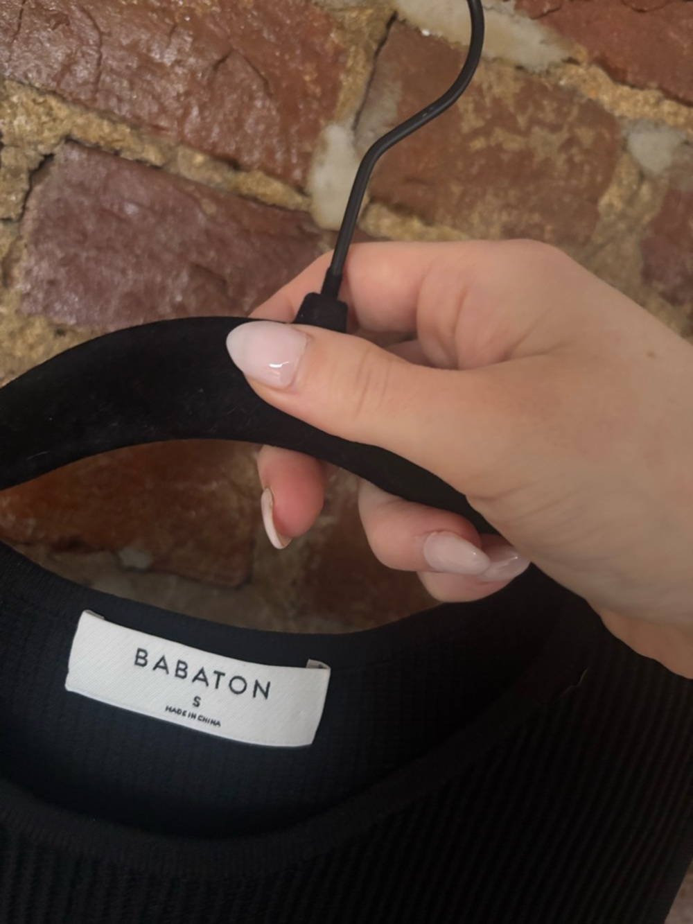 Aritzia Babaton Black Ribbed Cropped Tank Top - Picture 3 of 3